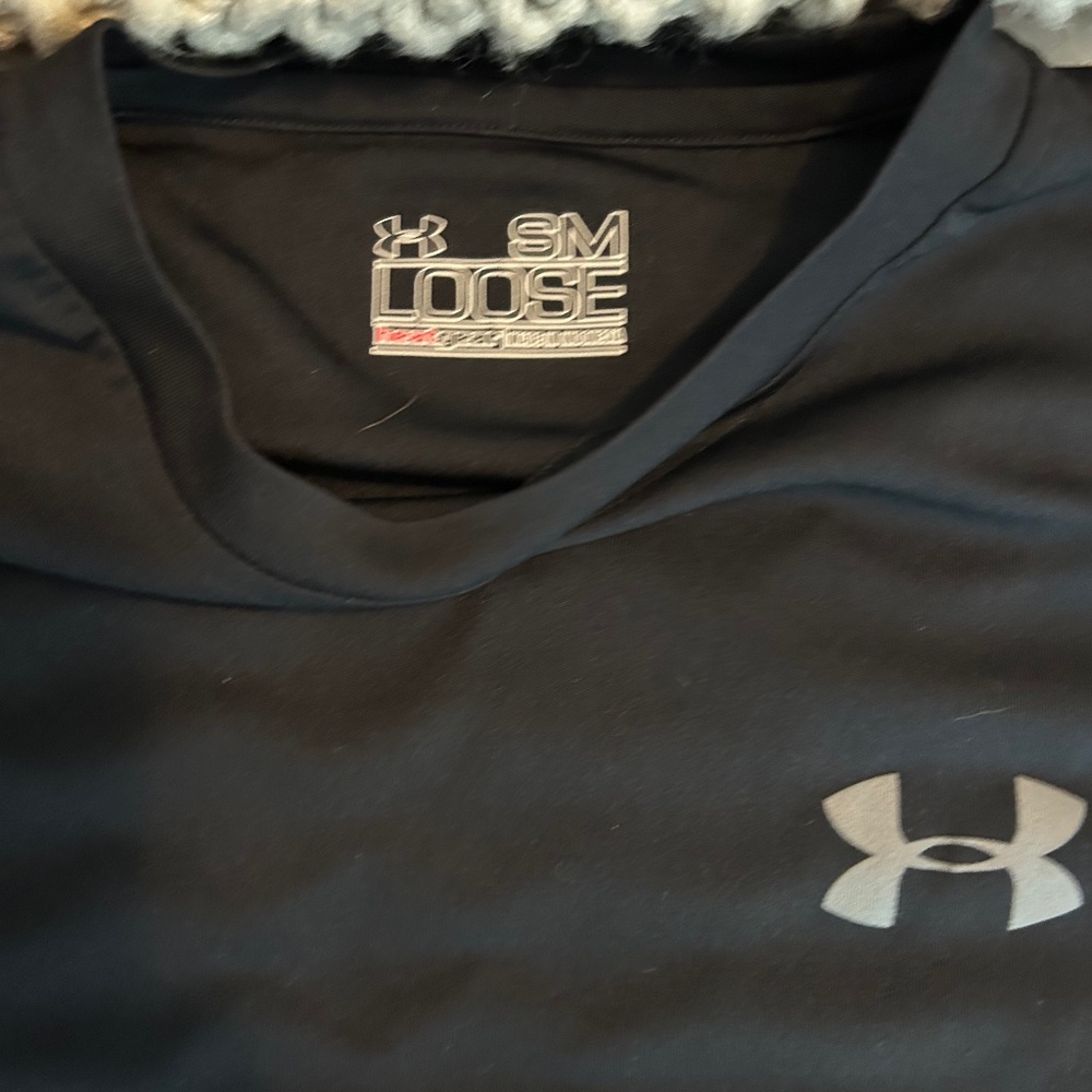 Under armor workout shirt